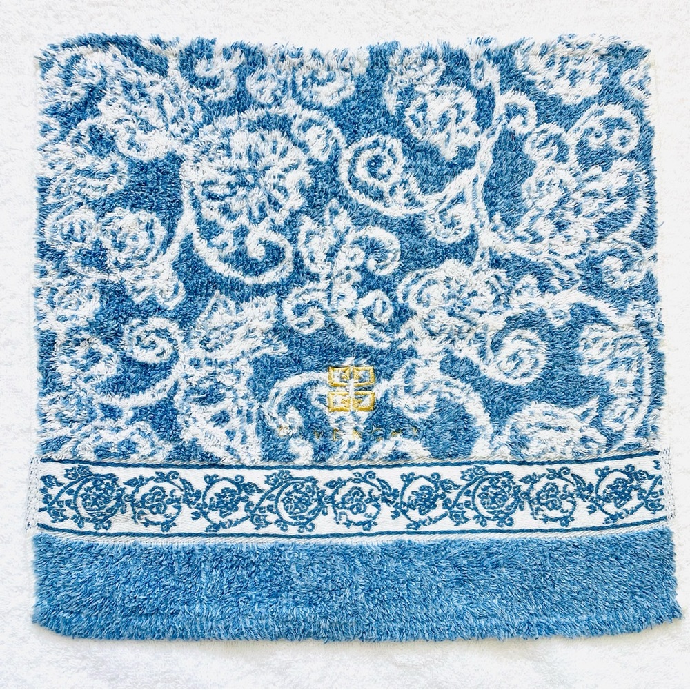 Givenchy hand towel cotton Bath Bag Women Scarf Logo Blue Authentic Room purse
